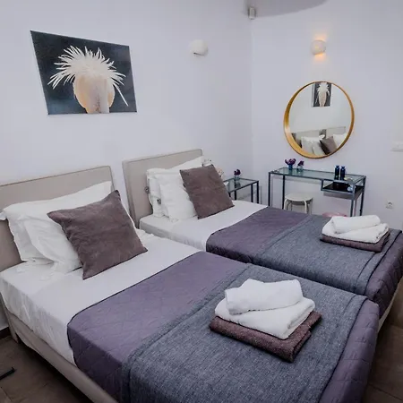 Artemis * Mykonos Town